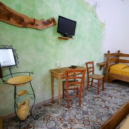 Antico Borgo Marchese לינה וארוחת בוקר 4*