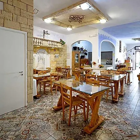 Bed and Breakfast Antico Borgo Marchese 4*