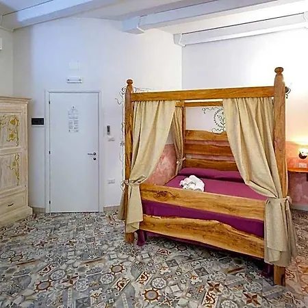 Antico Borgo Marchese 4* مورتشانو دي ليوكا
