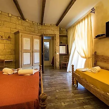 Antico Borgo Marchese 4*