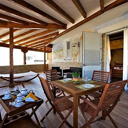 Antico Borgo Marchese Bed and Breakfast