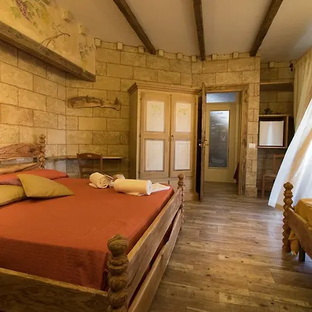 Antico Borgo Marchese לינה וארוחת בוקר