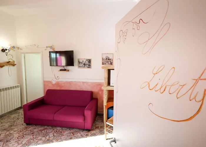 Bed & Breakfast Antico Borgo Marchese 4*