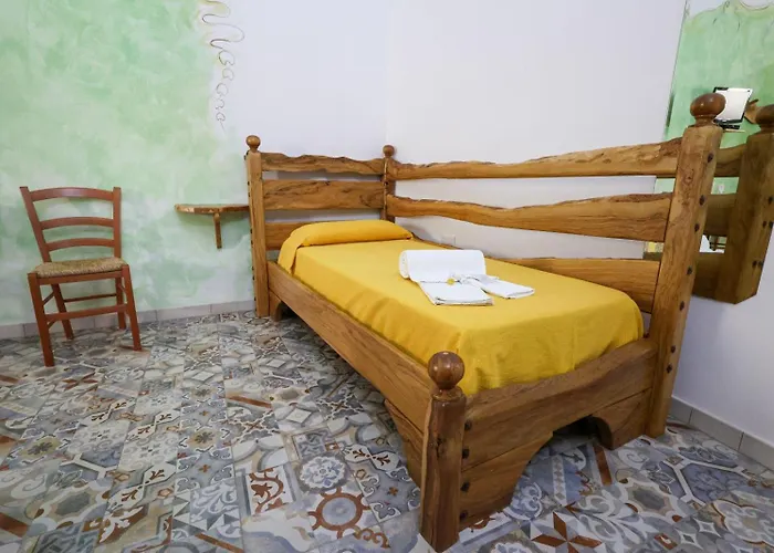 Bed & Breakfast Antico Borgo Marchese 4*